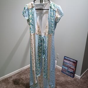 #499 NWT Women's Wrap Dress